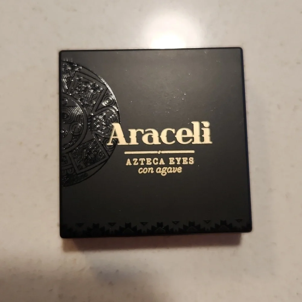 Makeup Bundle: Sophia + Mabelle Highlighter, Araceli, Lovecraft Bronzer